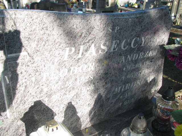 Mirosław Piasecki 1961 Wielkie Czyste - Grobonet - Wyszukiwarka osób pochowanych